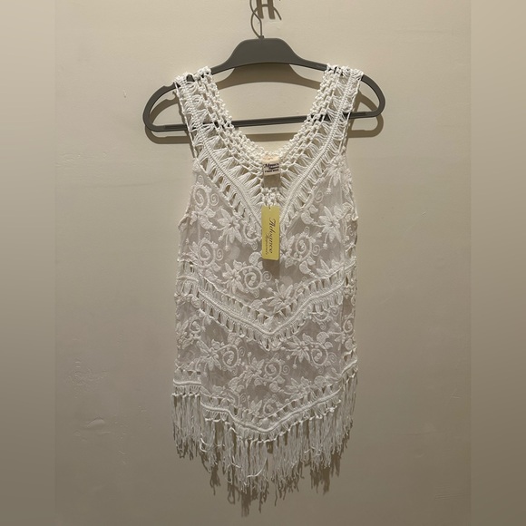 Advance Apparels Tops - Advance Apparels - NWT Whit Crochet/Lace Fringe Long Tank